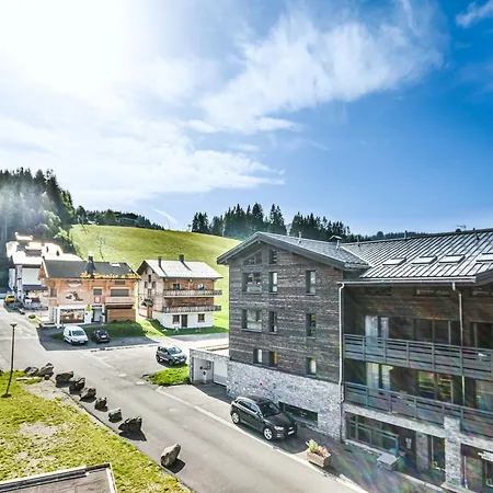 Lejlighed 24m² Au Coeur Des Gets, Proche Commerces Et Pistes, Balcon Expose Sud - Fr-1-685-14